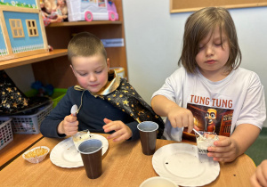 Magia, wróżby i wspólna zabawa w grupie III