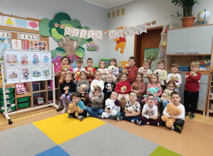 Dzień Pluszowego Misia i misiowa przygoda w bibliotece - gr. XII