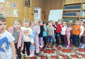 Dzień Pluszowego Misia i misiowa przygoda w bibliotece - gr. XII