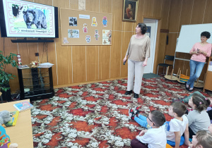 Dzień Pluszowego Misia i misiowa przygoda w bibliotece - gr. XII