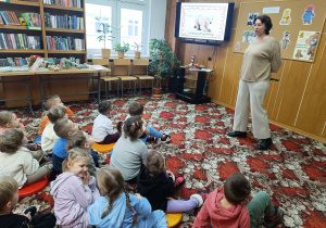 Dzień Pluszowego Misia i misiowa przygoda w bibliotece - gr. XII