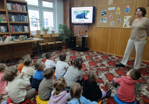 Dzień Pluszowego Misia i misiowa przygoda w bibliotece - gr. XII