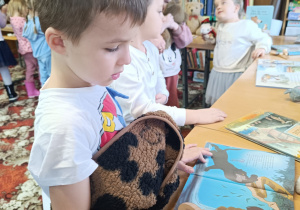 Dzień Pluszowego Misia i misiowa przygoda w bibliotece - gr. XII