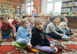 Dzień Pluszowego Misia i misiowa przygoda w bibliotece - gr. XII