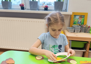 Dzień Pluszowego Misia i misiowa przygoda w bibliotece - gr. XII