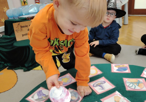 Andrzejkowe czary-mary w grupie II