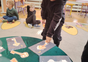 Andrzejkowe czary-mary w grupie II