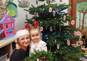 „Świąteczne wianki” – warsztaty bożonarodzeniowe w gr. XII