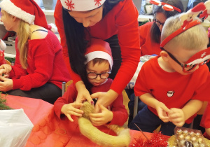 „Świąteczne wianki” – warsztaty bożonarodzeniowe w gr. XII