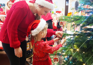 „Świąteczne wianki” – warsztaty bożonarodzeniowe w gr. XII