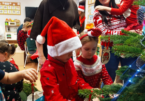 „Świąteczne wianki” – warsztaty bożonarodzeniowe w gr. XII