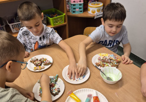 Przygotowania do świąt w gr III: czas start!