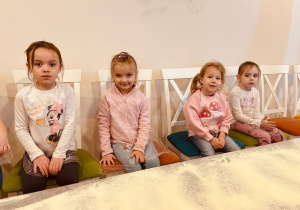 "Osiedlową" odwiedzamy i pyszna pizzę wyrabiamy - warsztaty w gr. XI