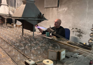 Mikołajkowy wyjazd do Fabryki Bombek w grupie VI