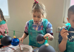 Mikołajkowy wyjazd do Fabryki Bombek w grupie VI