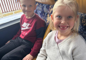 Mikołajkowy wyjazd do Fabryki Bombek w grupie VI