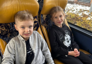 Mikołajkowy wyjazd do Fabryki Bombek w grupie VI