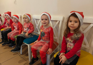 Mikołajkowe warsztaty robienia pizzy w grupie II i spotkanie ze Świętym Mikołajem