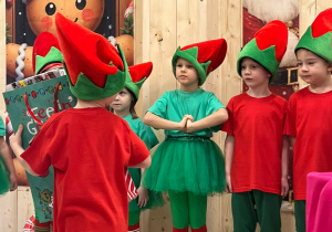 Magia Świąt zaczyna się tam, gdzie tworzy się coś razem … Mikołajki i rodzinne warsztaty dekorowania pierników w grupie X