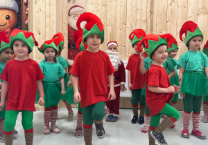 Magia Świąt zaczyna się tam, gdzie tworzy się coś razem … Mikołajki i rodzinne warsztaty dekorowania pierników w grupie X