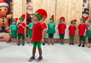 Magia Świąt zaczyna się tam, gdzie tworzy się coś razem … Mikołajki i rodzinne warsztaty dekorowania pierników w grupie X