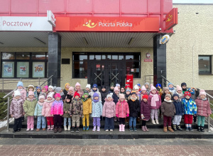 Przedszkolaki listy piszą…do Mikołaja- czyli świąteczna wycieczka na pocztę w ramach preorientacji zawodowej w gr. XI i XII