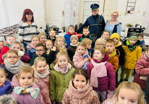 Przedszkolaki listy piszą…do Mikołaja- czyli świąteczna wycieczka na pocztę w ramach preorientacji zawodowej w gr. XI i XII