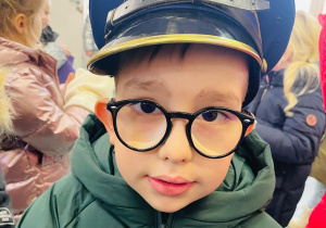 Przedszkolaki listy piszą…do Mikołaja- czyli świąteczna wycieczka na pocztę w ramach preorientacji zawodowej w gr. XI i XII