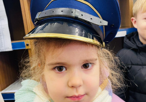 Przedszkolaki listy piszą…do Mikołaja- czyli świąteczna wycieczka na pocztę w ramach preorientacji zawodowej w gr. XI i XII