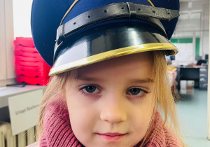 Przedszkolaki listy piszą…do Mikołaja- czyli świąteczna wycieczka na pocztę w ramach preorientacji zawodowej w gr. XI i XII