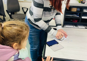 Przedszkolaki listy piszą…do Mikołaja- czyli świąteczna wycieczka na pocztę w ramach preorientacji zawodowej w gr. XI i XII