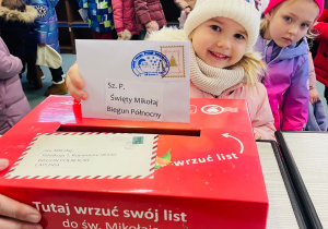 Przedszkolaki listy piszą…do Mikołaja- czyli świąteczna wycieczka na pocztę w ramach preorientacji zawodowej w gr. XI i XII