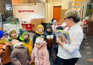 Przedszkolaki listy piszą…do Mikołaja- czyli świąteczna wycieczka na pocztę w ramach preorientacji zawodowej w gr. XI i XII