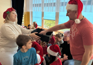 Lekcja ciszy i kreatywne warsztaty w gr. III