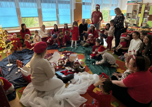 Lekcja ciszy i kreatywne warsztaty w gr. III