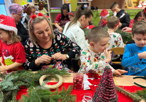 Lekcja ciszy i kreatywne warsztaty w gr. III
