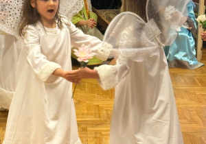 „Lulajże Jezuniu” - jasełka bożonarodzeniowe w grupa V