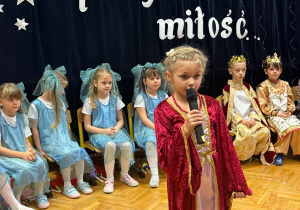 „Lulajże Jezuniu” - jasełka bożonarodzeniowe w grupa V