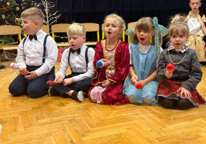 „Lulajże Jezuniu” - jasełka bożonarodzeniowe w grupa V