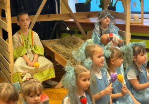 „Lulajże Jezuniu” - jasełka bożonarodzeniowe w grupa V