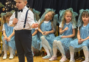 „Lulajże Jezuniu” - jasełka bożonarodzeniowe w grupa V