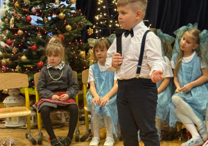 „Lulajże Jezuniu” - jasełka bożonarodzeniowe w grupa V