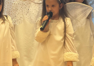 „Lulajże Jezuniu” - jasełka bożonarodzeniowe w grupa V