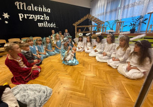 „Lulajże Jezuniu” - jasełka bożonarodzeniowe w grupa V