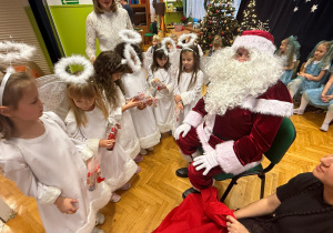 „Lulajże Jezuniu” - jasełka bożonarodzeniowe w grupa V