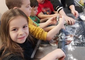 Warsztaty Pieczenia Pierników w Zespole Szkół im. Mikołaja Kopernika w Koninie - grupa V