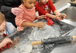 Warsztaty Pieczenia Pierników w Zespole Szkół im. Mikołaja Kopernika w Koninie - grupa V