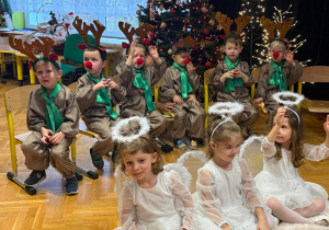 „Choinka w Aniołkowie”- spotkanie świąteczne w grupie II