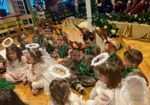 „Choinka w Aniołkowie”- spotkanie świąteczne w grupie II