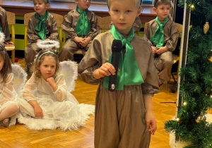 „Choinka w Aniołkowie”- spotkanie świąteczne w grupie II